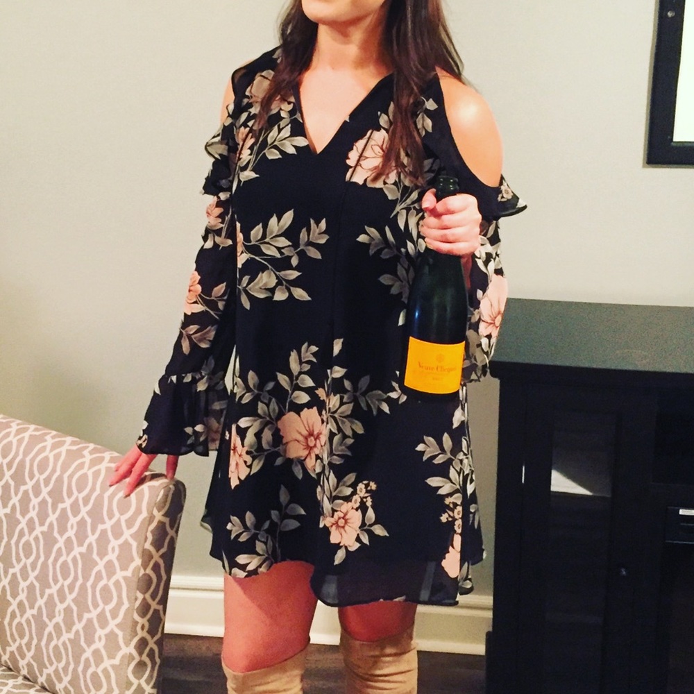 Boho Guess Bell Sleeve Dress Sz M